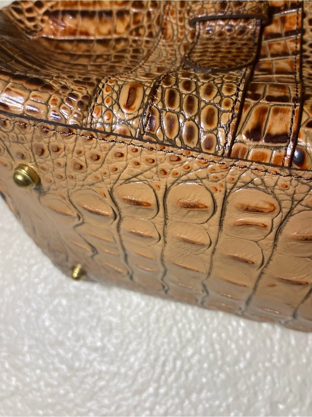 Brahmin structured shoulder